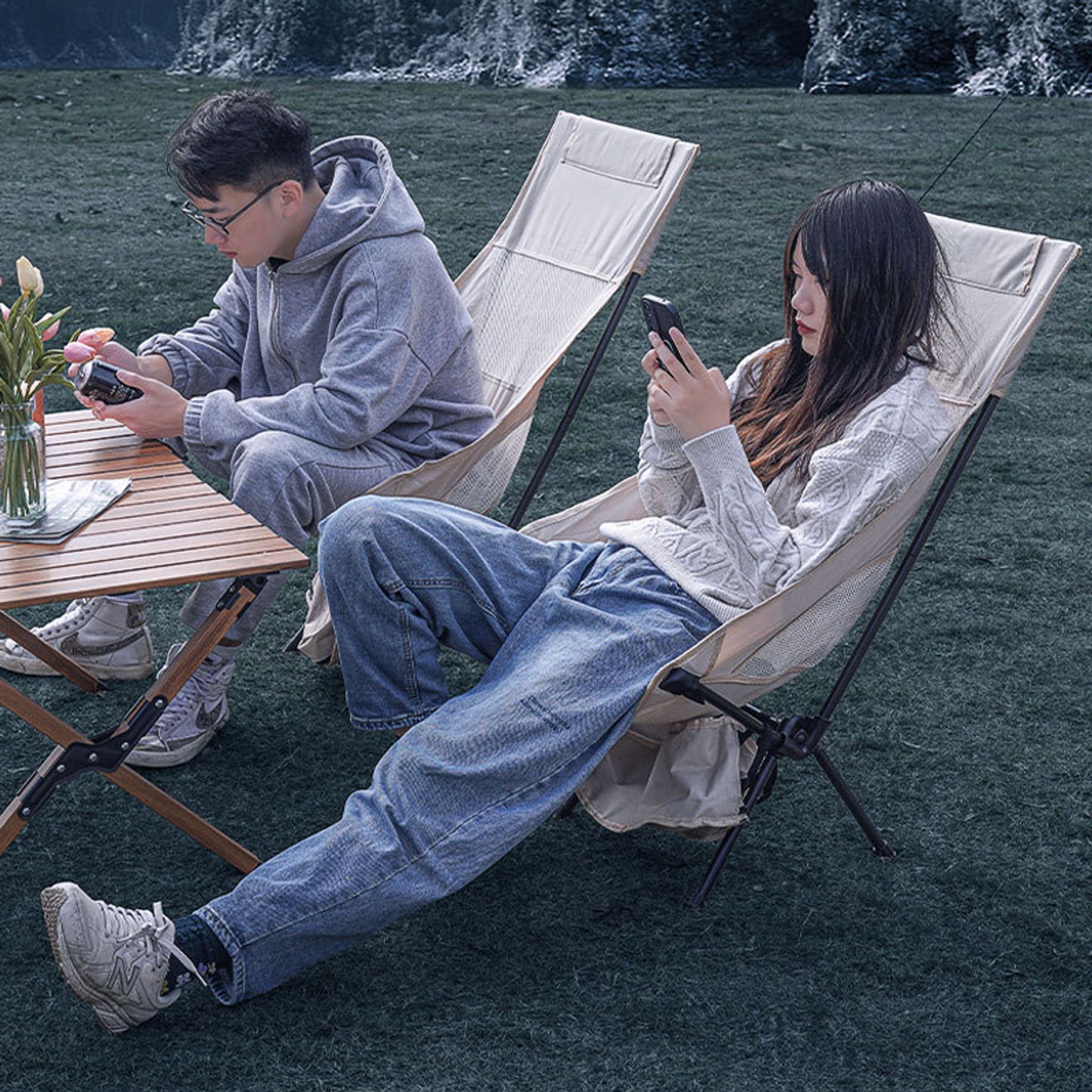 BLACKPONGO GlowNest Folding Moon Camping Chair - feature detail