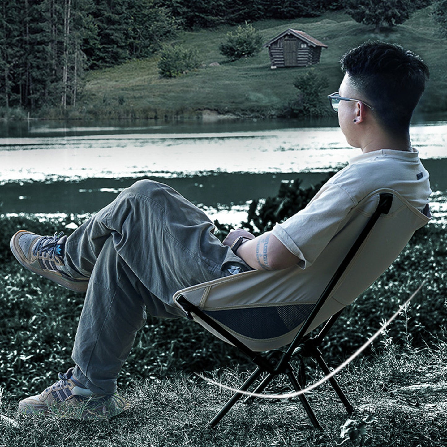 BLACKPONGO GlowNest Folding Moon Camping Chair - feature detail